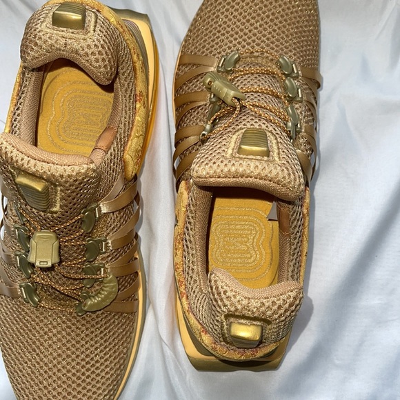 Nike Men's Athletic Shoes in Mustard Yellow and Gold - Picture 4 of 4